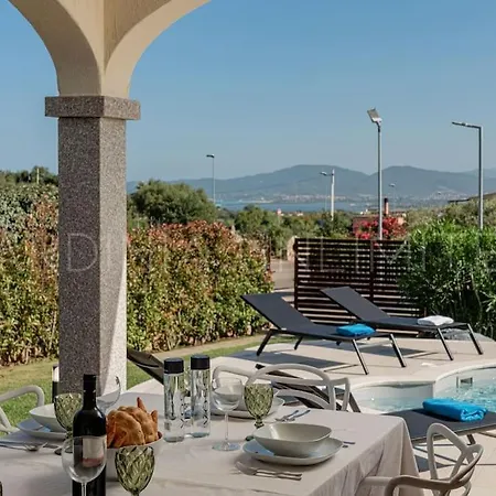 Carula With Private Pool ヴィラ *