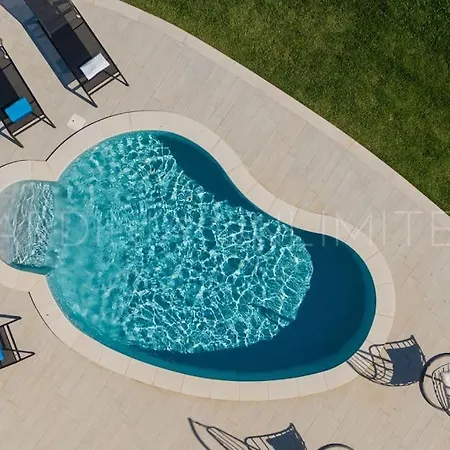 Carula With Private Pool ヴィラ *