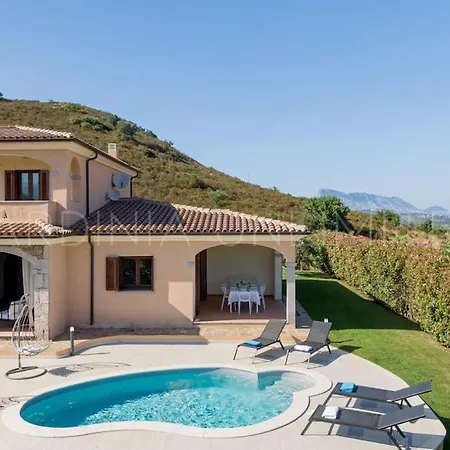 Carula With Private Pool
